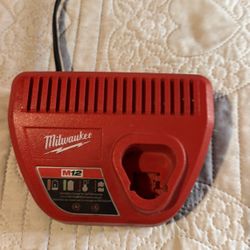 M12 Milwaukee Charger 