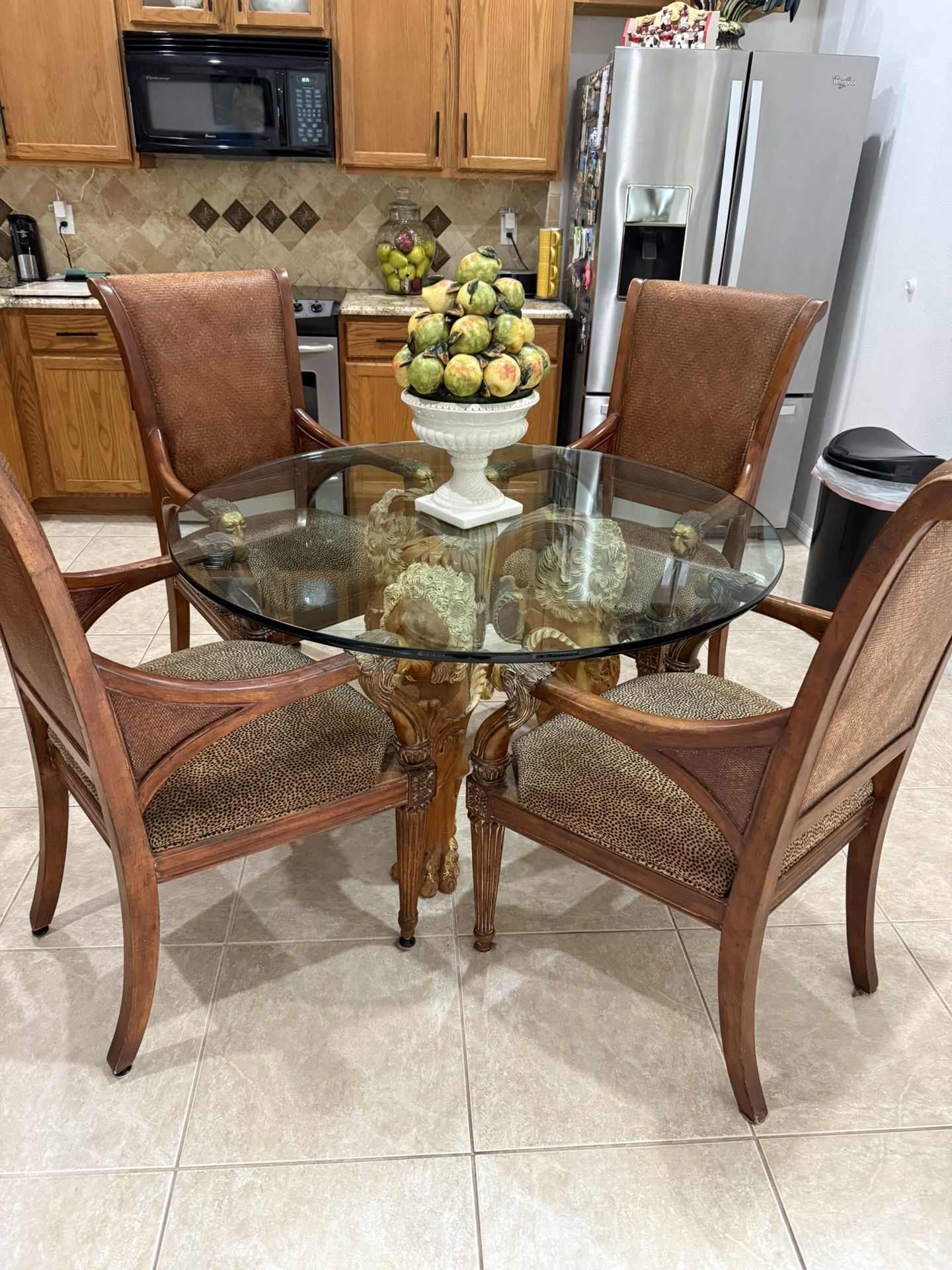 Exquisite Dining Table