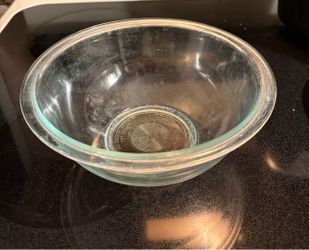 Vintage Pyrex Mixing Bowl 323 1.5qt