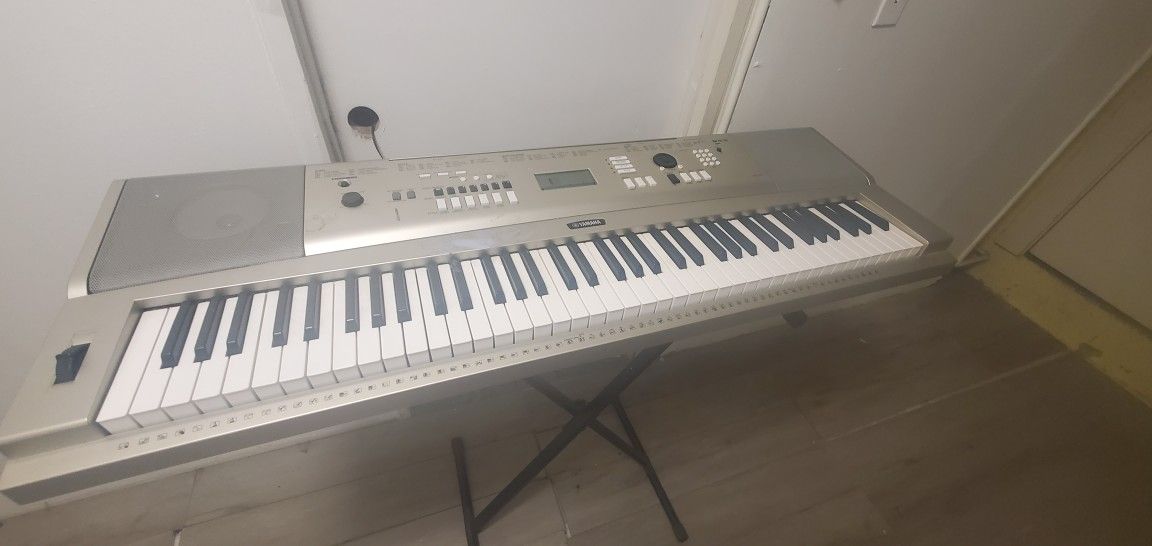 Yamaha Portable Grand Piano (YPG-235)