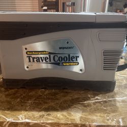 Travel Cooler / Warm Rechargeable