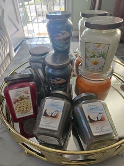 Velas celebrating Home