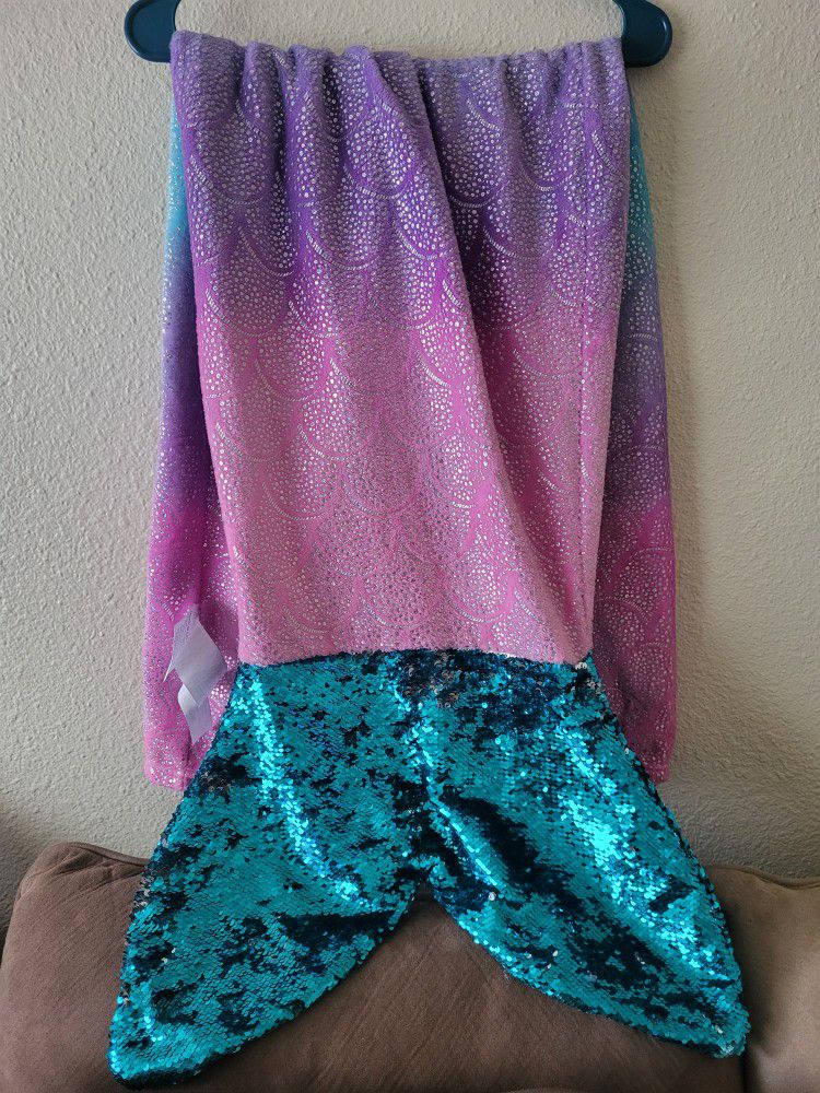 New Snuggle Mermaid Blanket