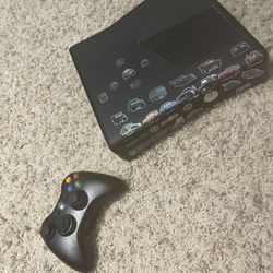 Xbox 360 with Controller 