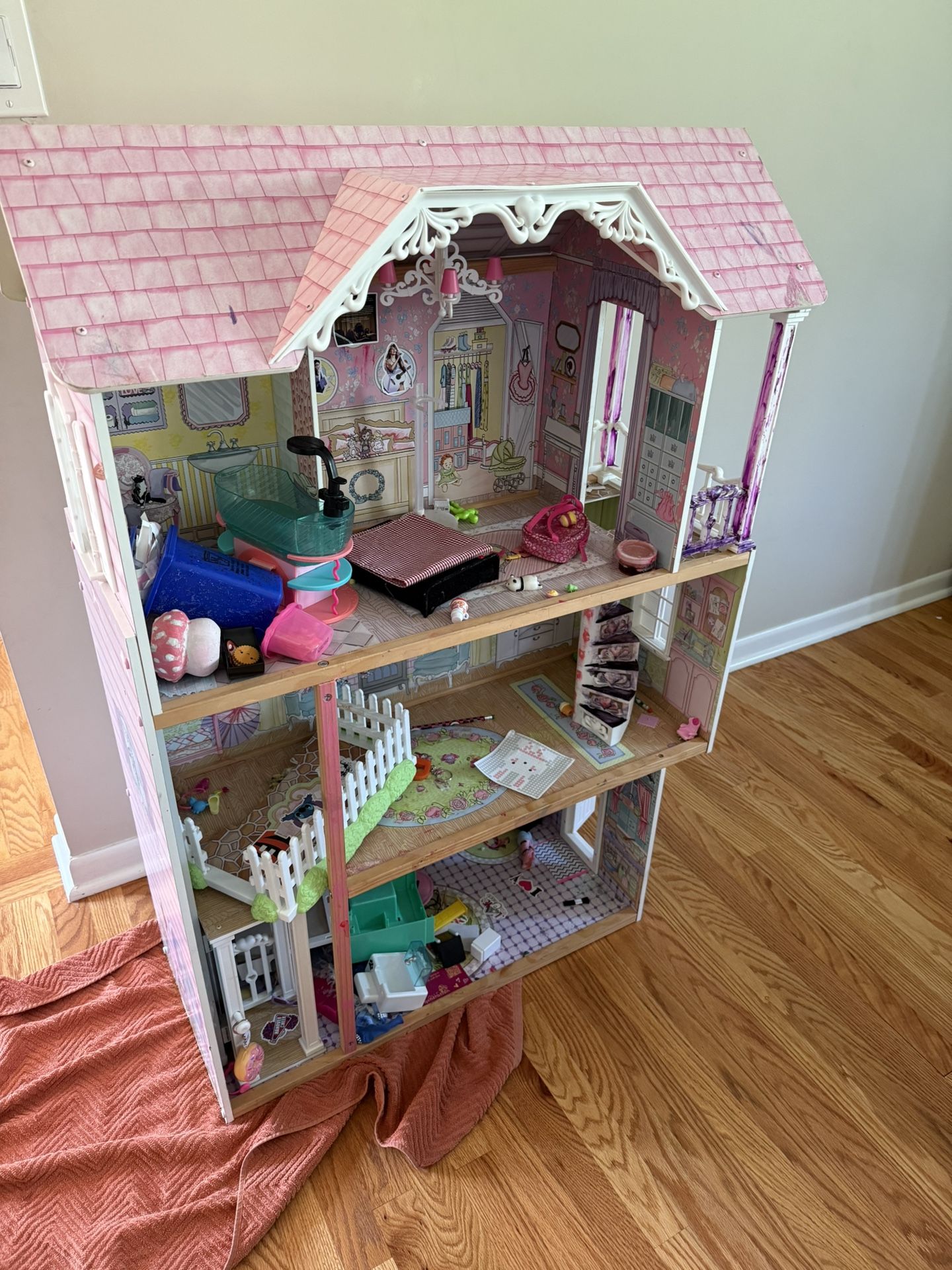 Doll house
