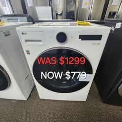 4.5 Cu. Ft. Stackable Smart Front Load Washer 