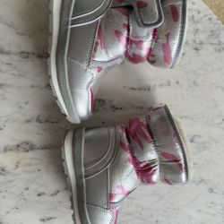 Girls Snow Boots - new