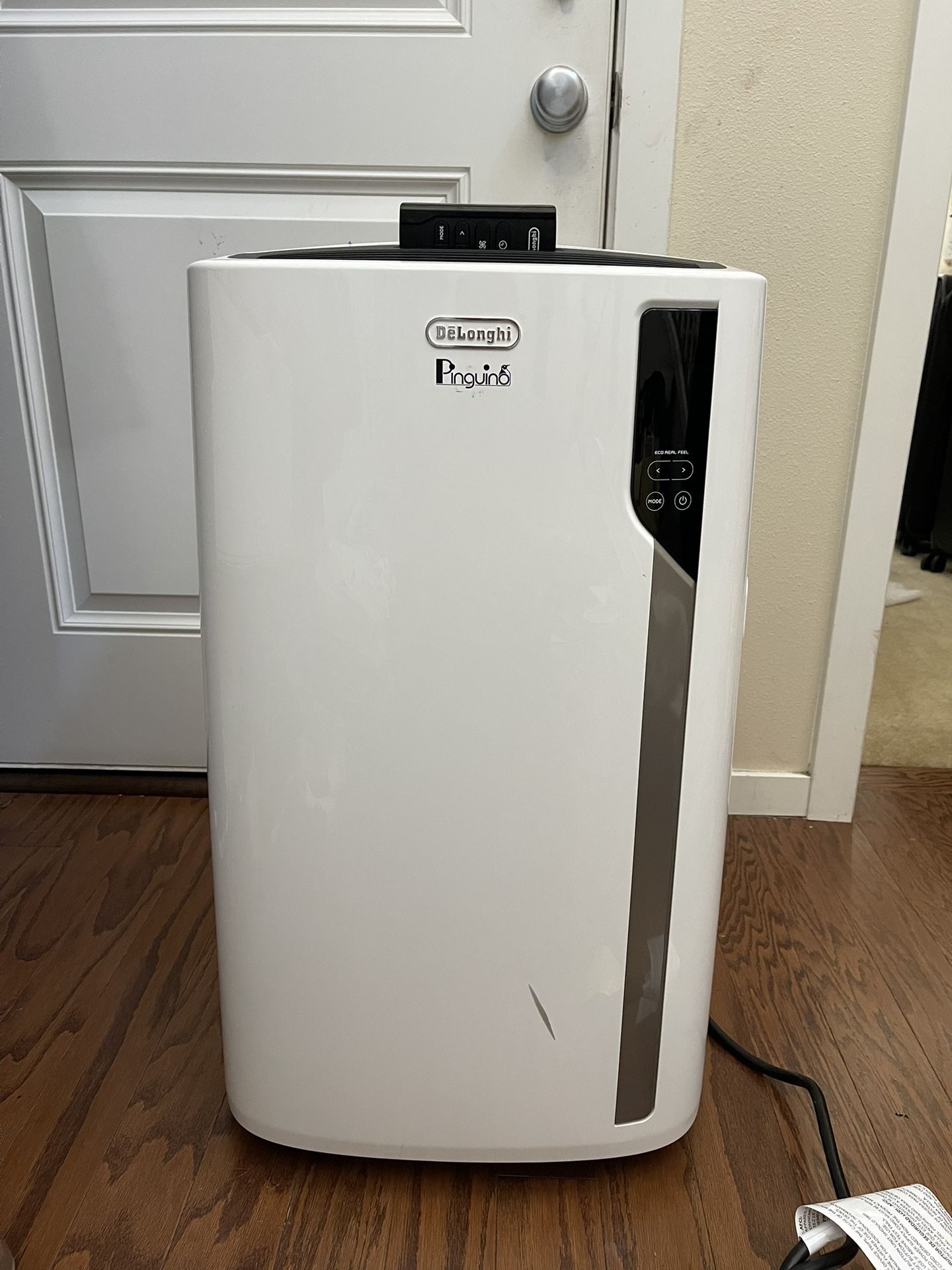 $200 De'Longhi Pinguino 4-in-1: Air Conditioner, Heater, Dehumidifier, and Fan