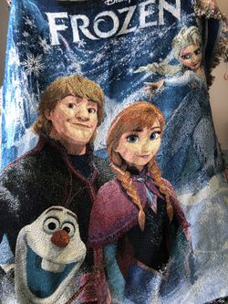 Disney Frozen Throw Blanket NEW