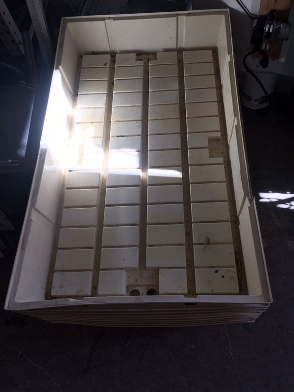 Botanicare white 2x4 flood table grow tray ebb and flow
