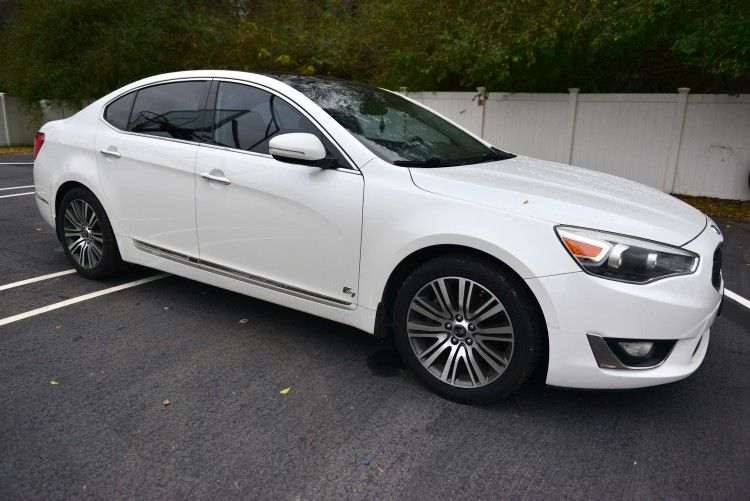 2015 KIA Cadenza