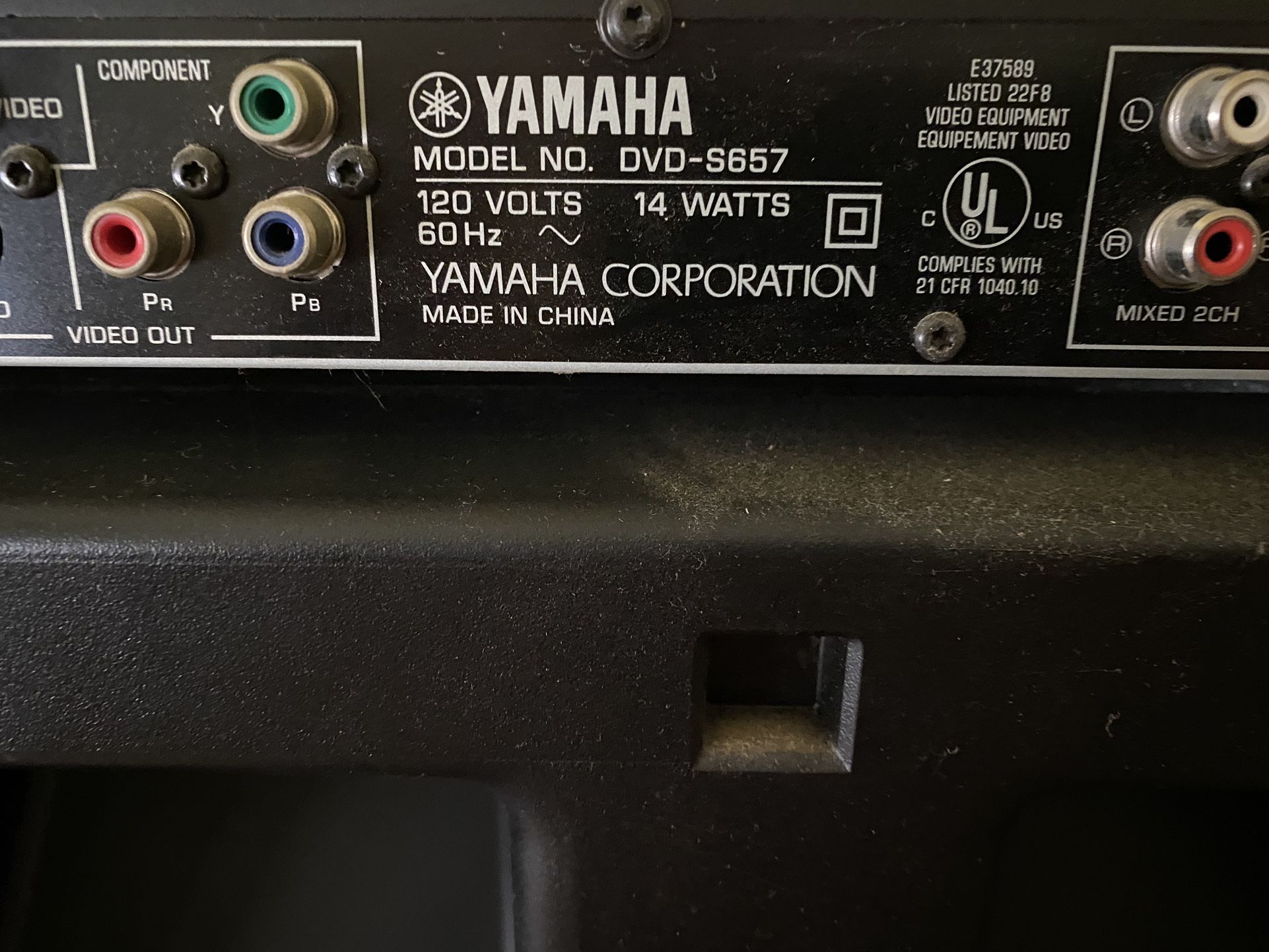 Yamaha DVD-S657 Slim DVD/CD/SACD/DVD-Audio player, PERFECT