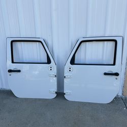Jeep Wrangler JKU Front Full Doors White Powered Glass 2007 Through 2010