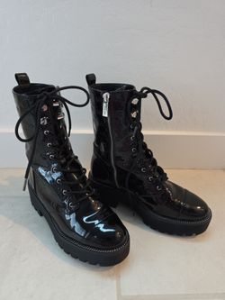 Michael Kors Boot, womens 6, Like New