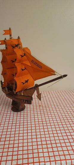 ACAPULCO SAILBOAT MODEL