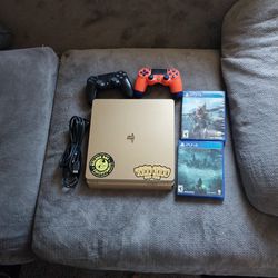 Gold Ps4/2 Controllers/2 Games