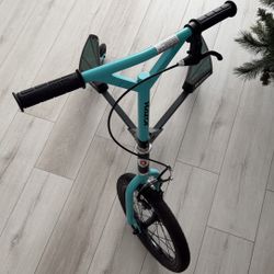 Razor DeltaWing Scooter Black/Mint Green, One Size