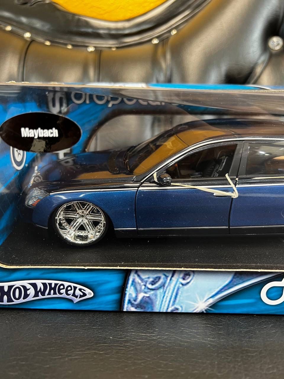 New Hot Wheels WHIPS dropstars Maybach 62 Sedan Blue 6.0l V12
