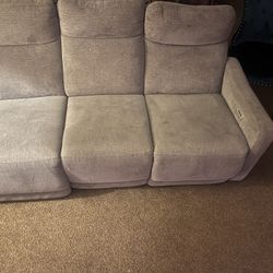 FREE MOVING SALE