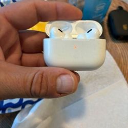 Apple AirPods Pro 2nd Generation 