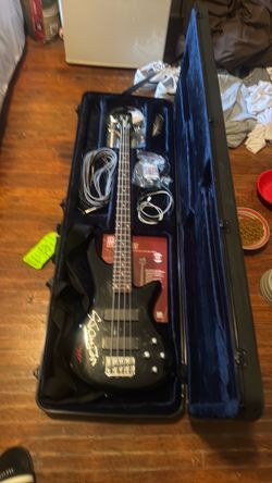 Shecter Deluxe-4 Active Bass