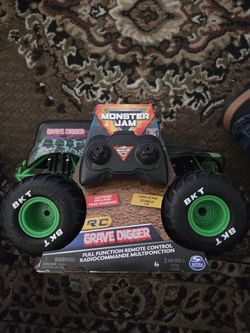 Grave Digger Monster Jam 1:15 Scale