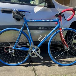 Cannondale sr400 road/race bike