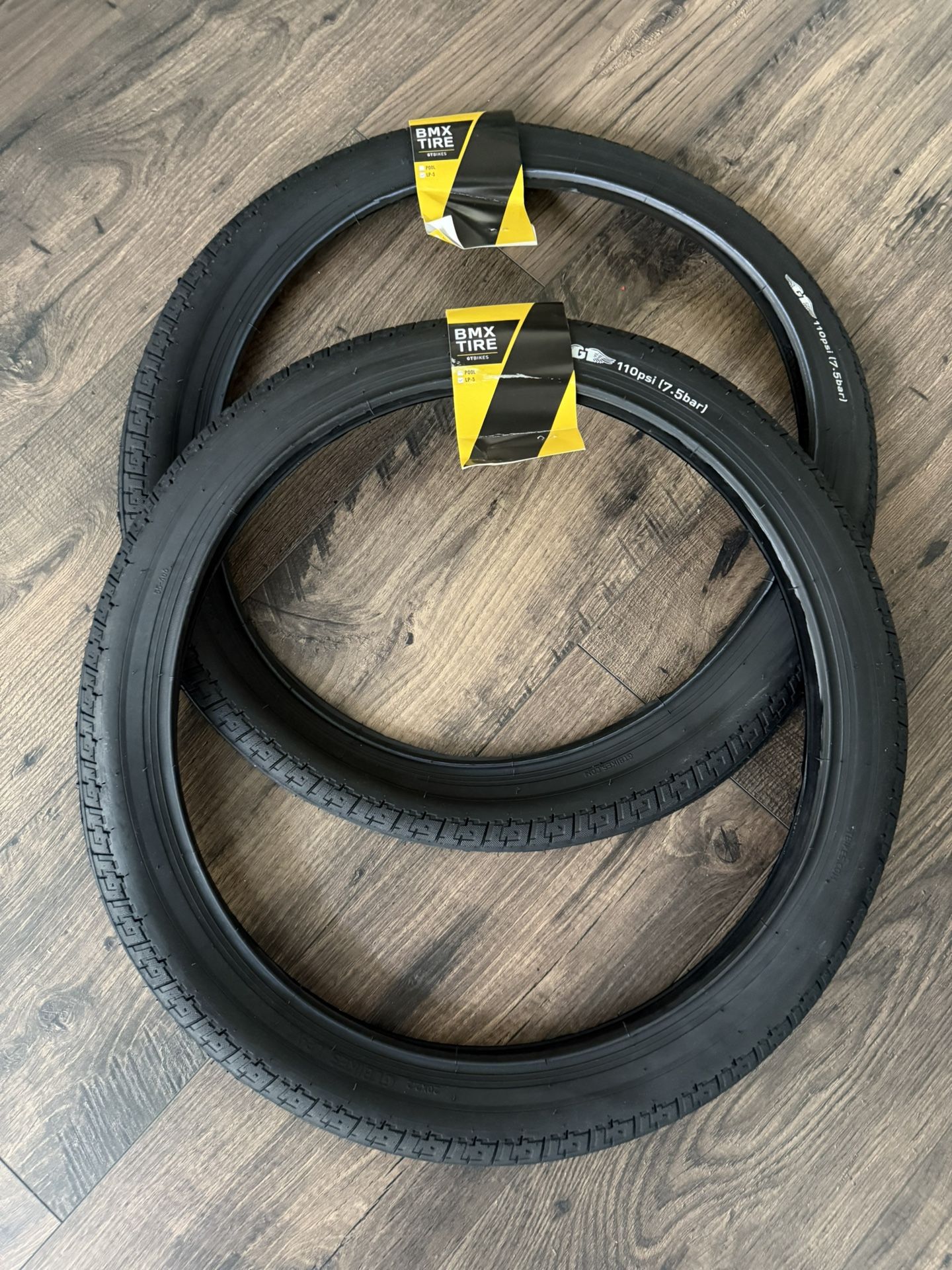 GT LP-5 All Black Tires