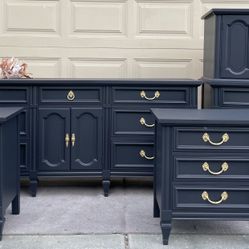 Sale🥂Stunning Deep Navy Dixie Dresser Chest & Nightstands 
