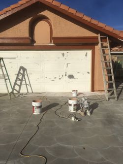 Se pintan casas muy buenos precios para más información contáctenme sin compromiso