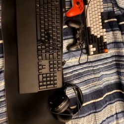 GAMING BUNDLE ACCESSORIES 