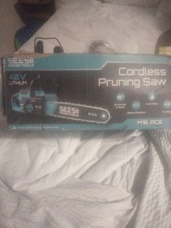 Cordless pruning saw