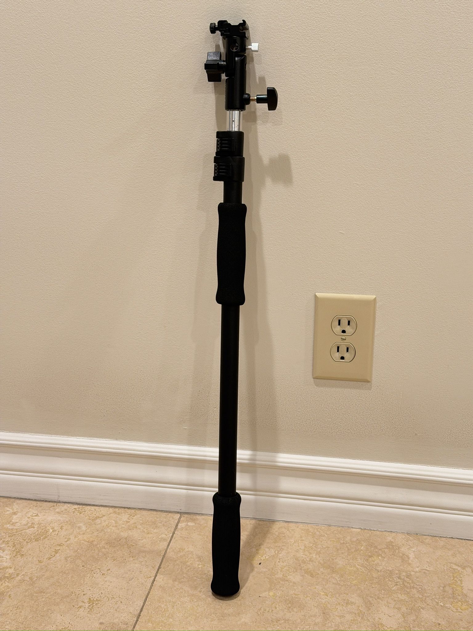 Sony Zeiss Sonnar T* FE 35mm f/2.8 ZA Lens (Like New!)