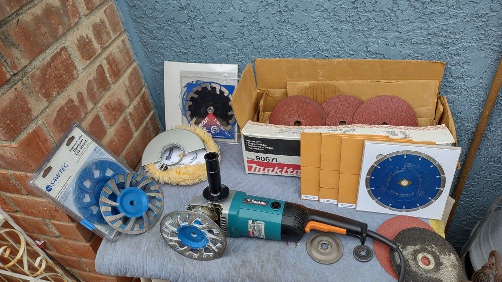 Makita Grinder