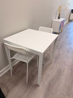 Dining table with 2 chairs