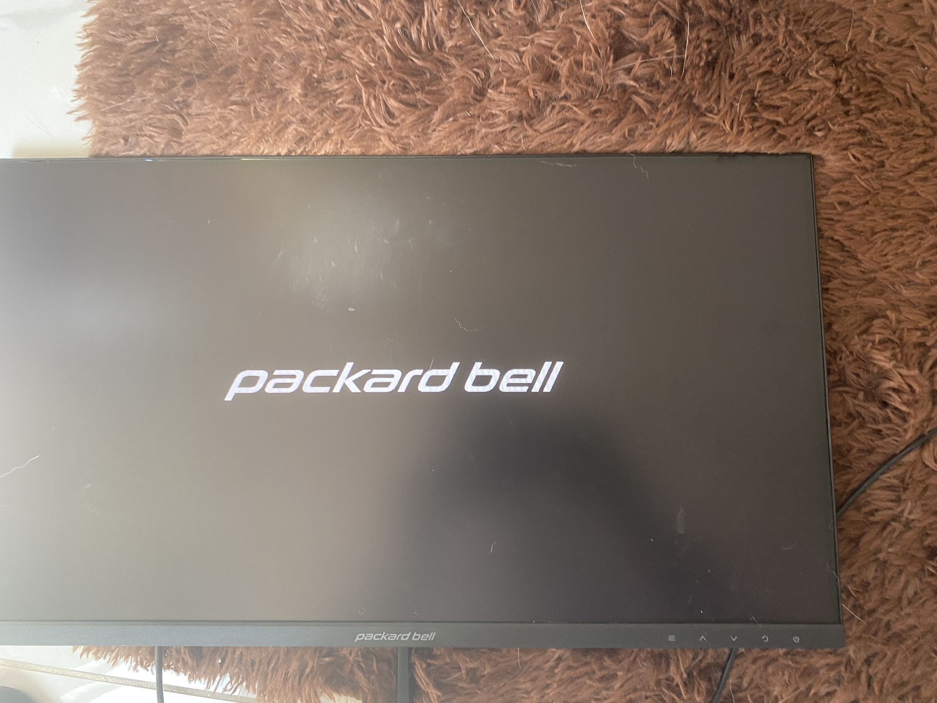 Packerd Bell Computer monitor New Thin Screen