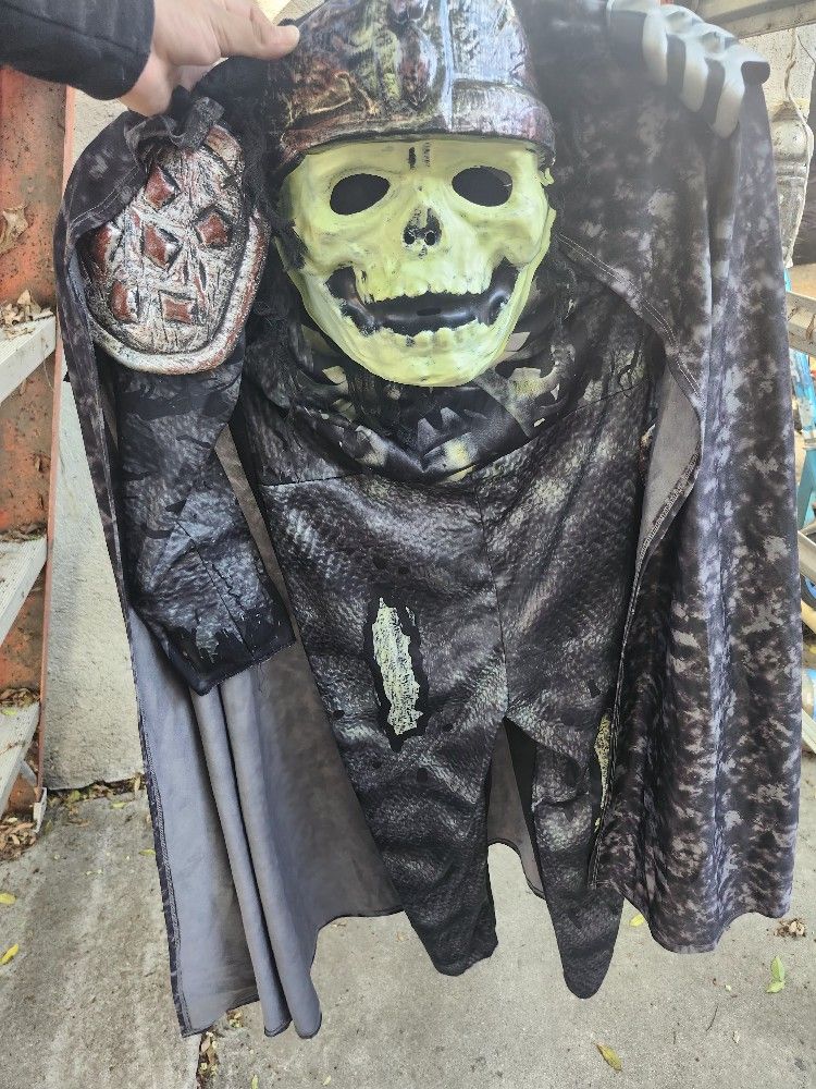 Boys Skeleton Halloween Costume Size Small 