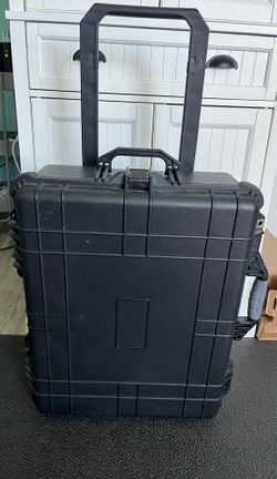 22” Rolling Weatherproof Protective Equipment Case with Telescopic handle, with foam.