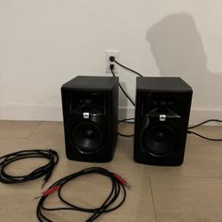 JBL Professional 305P MkII 3 Series 5" 2-Way Powered Studio Monitor,Black Pair