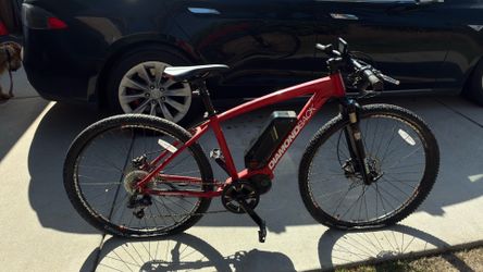 Diamond back electric bike (needs battery replacement)