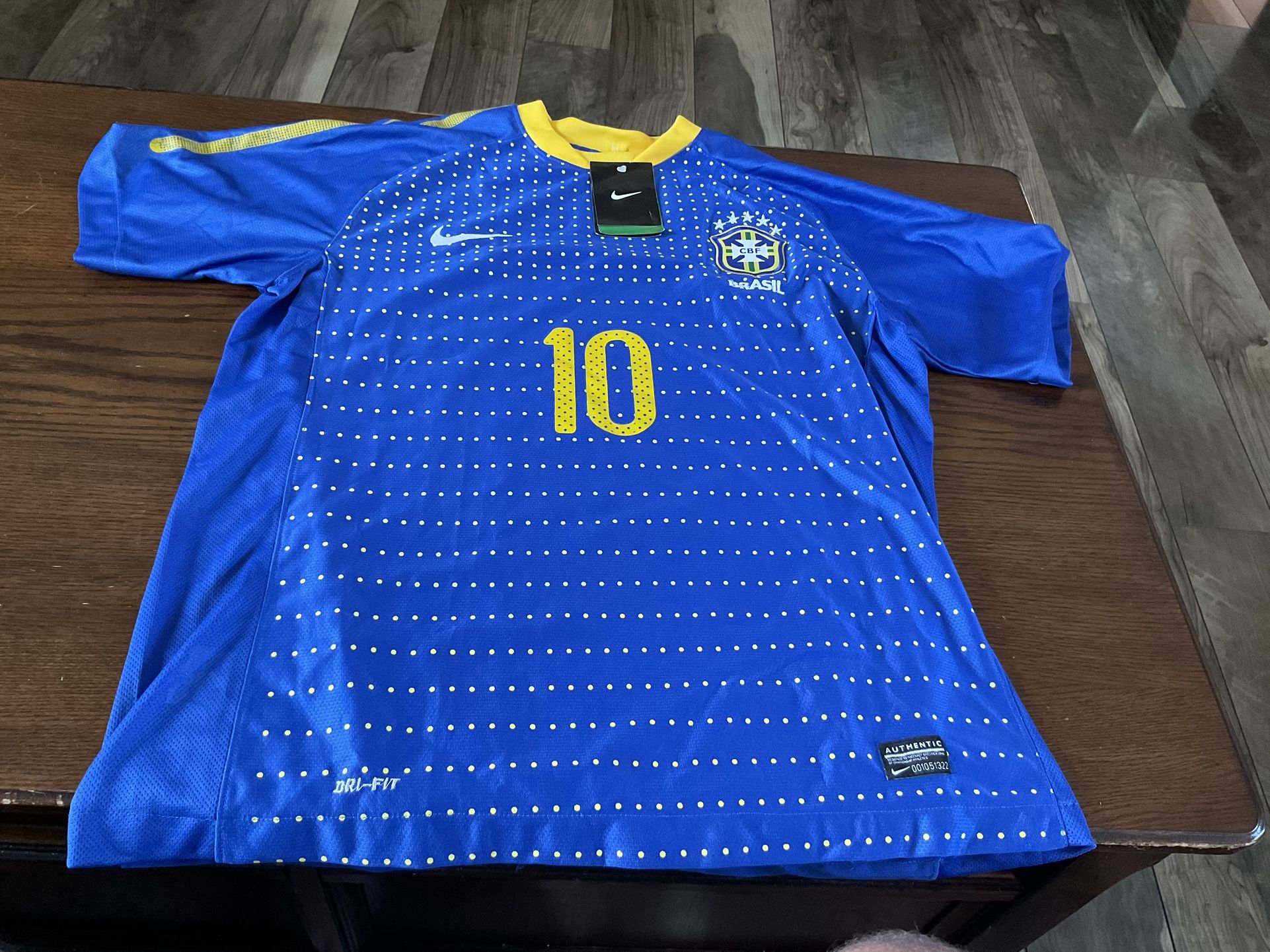 Brand New, Nike Dry, Fit In A Soccer Jersey Brazil