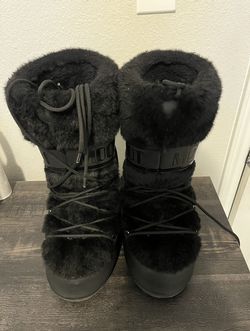 Moon boots