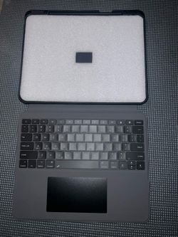 iPad Pro 13 keyboard case