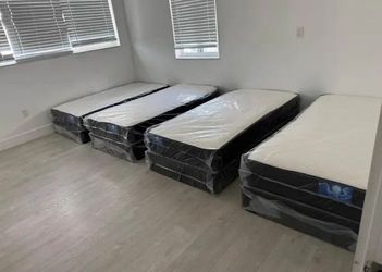 Colchones Twin en ofertas, por la compra del colchón te regalamos el box spring 🎁