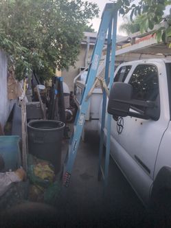 8 ft Warner ladder good condition