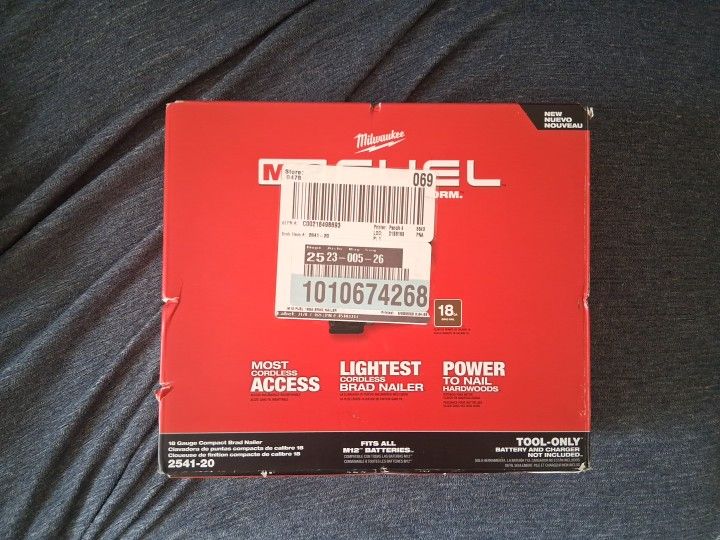 Milwaukee 18 Gauge Brad Nailer