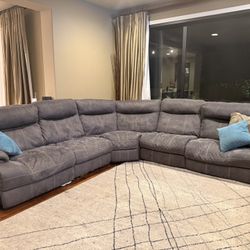 Living spaces modular sectional - Power Recliners