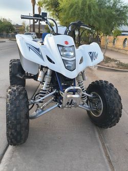 Suzuki zr400
