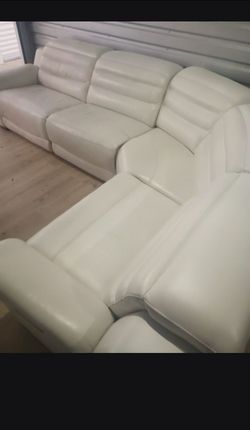 SECTIONAL GENUINE LEATHER RECLINER ELECTRIC WHITE COLOR.. DELIVERY SERVICE AVAILABLE 🚚💥🚚