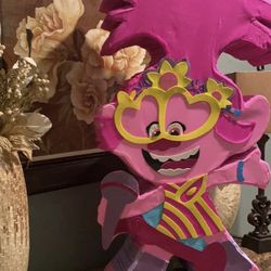 Trolls Pinata With Party Supplies, Banner, Balloons...